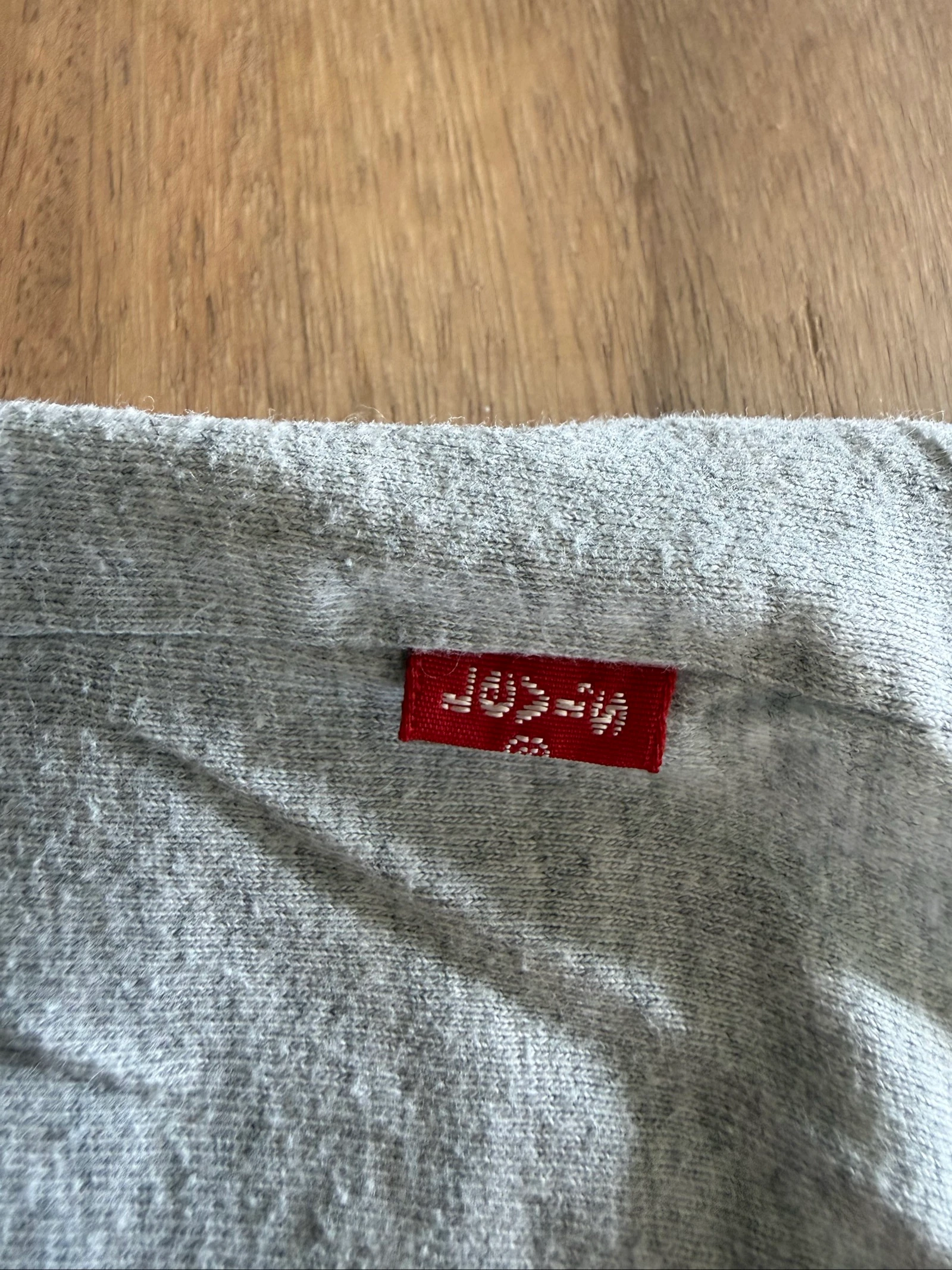 Levi's teen 16 years old / 176 cm T-shirt – Heather gray – Green logo – Very good condition – photo 5
